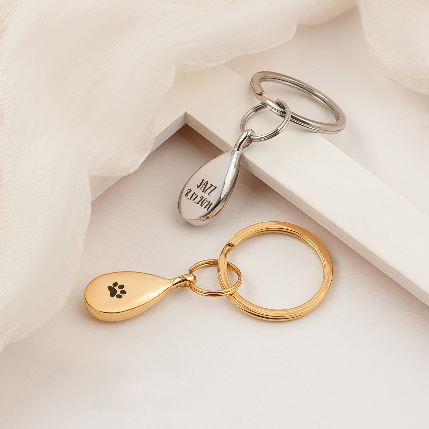 Pet Portrait Teardrop Memorial Key Chain