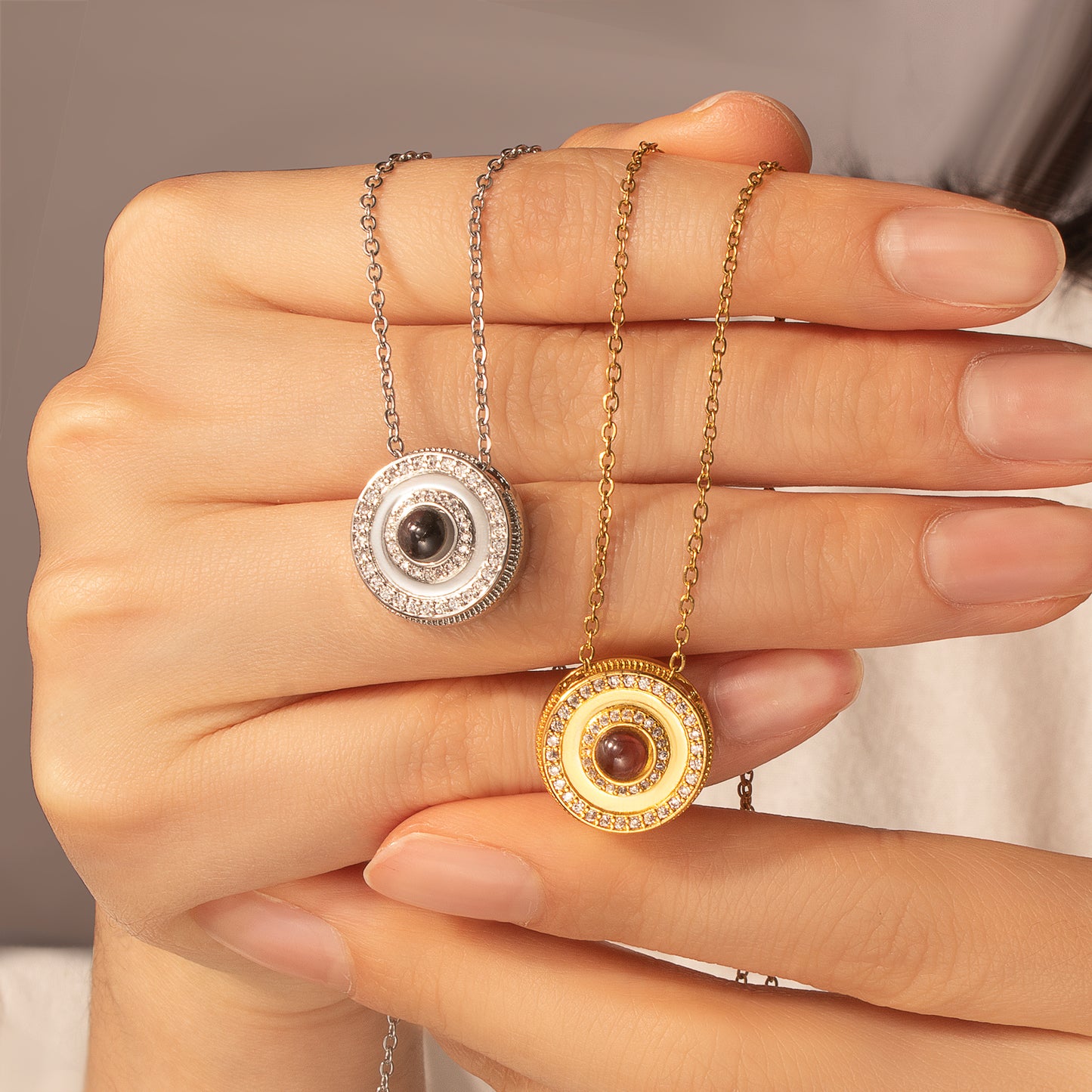 Round  Photo Projection Necklace